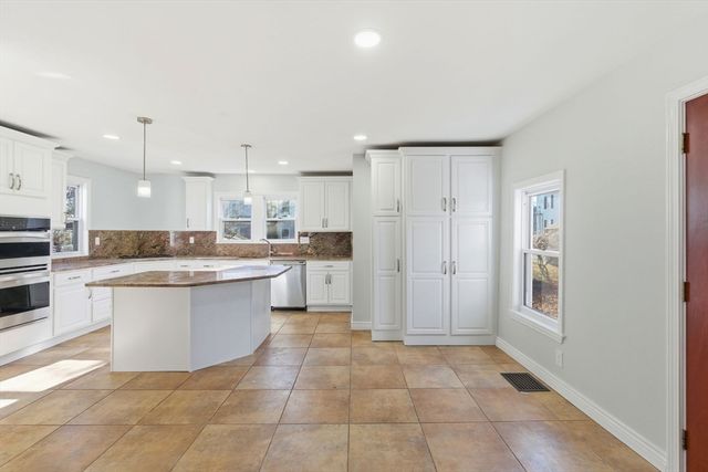 36 Chestnut St., Marlborough, MA 01752