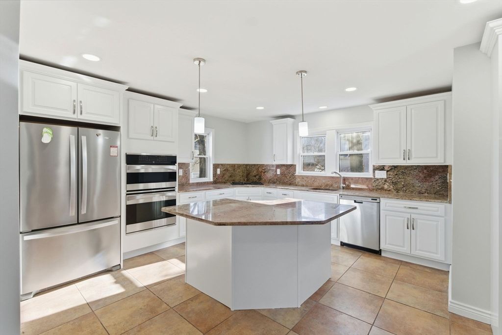 36 Chestnut St., Marlborough, MA 01752