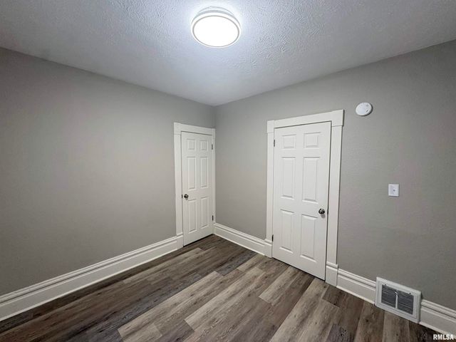 314 E ARCHER Avenue, Peoria, IL 61603