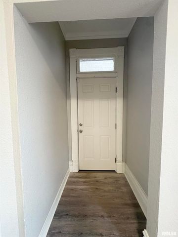 314 E ARCHER Avenue, Peoria, IL 61603