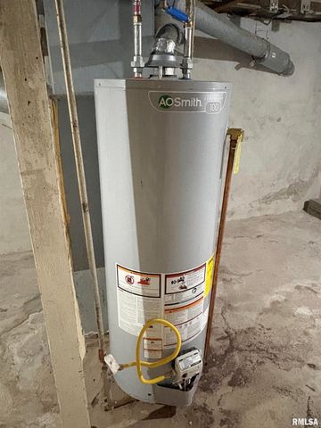 314 E ARCHER Avenue, Peoria, IL 61603