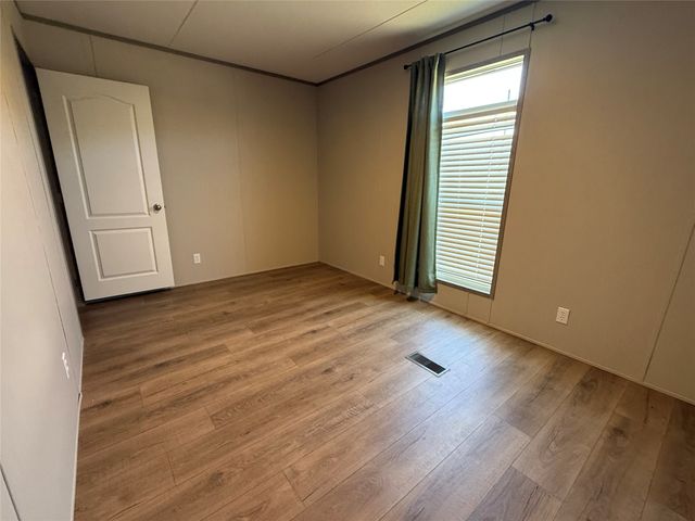 14200 County Road 2180, Richland, TX 76681