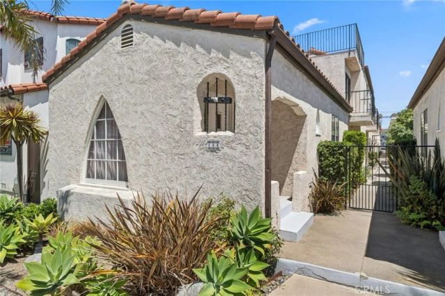 142 6th Street, Seal Beach, CA 90740