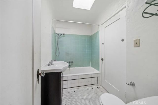 142 6th Street, Seal Beach, CA 90740