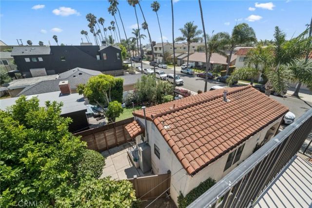 142 6th Street, Seal Beach, CA 90740