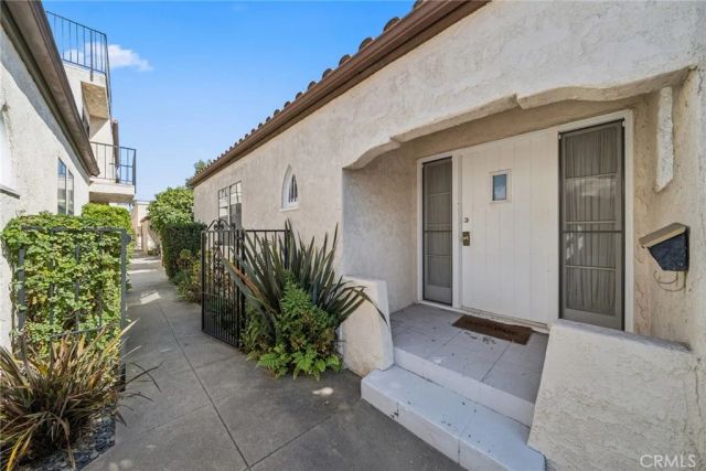 142 6th Street, Seal Beach, CA 90740