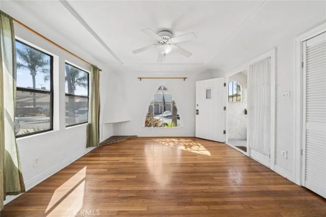 142 6th Street, Seal Beach, CA 90740