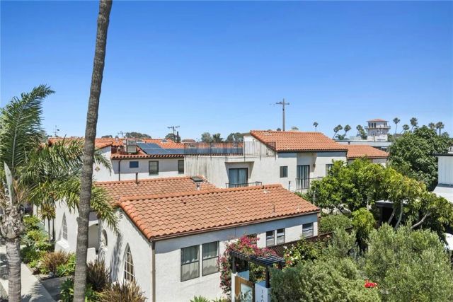142 6th Street, Seal Beach, CA 90740