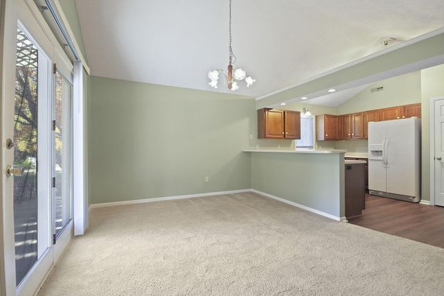 4309 FORUM BLVD, Columbia, MO 65203