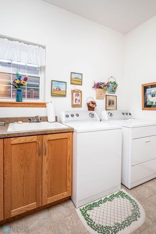 3411 25th Street S, Moorhead, MN 56560