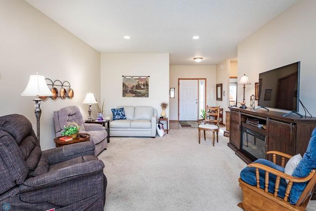 3411 25th Street S, Moorhead, MN 56560