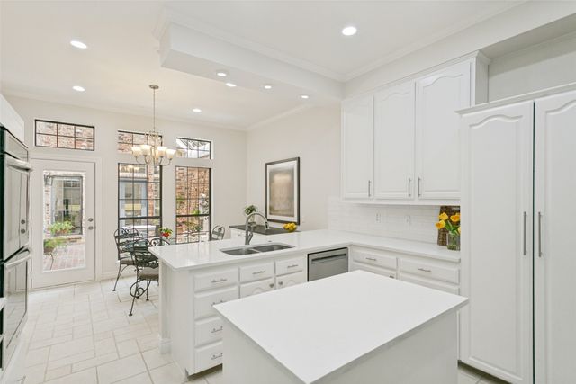 2717 Country Place, Carrollton, TX 75006