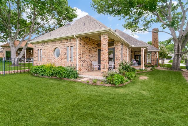 2717 Country Place, Carrollton, TX 75006