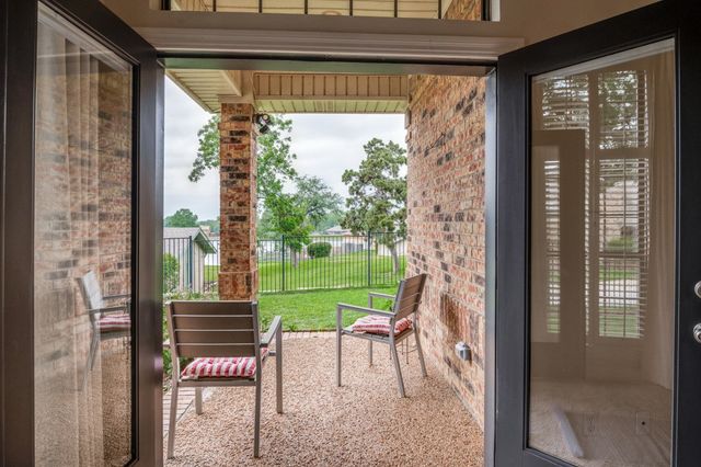 2717 Country Place, Carrollton, TX 75006