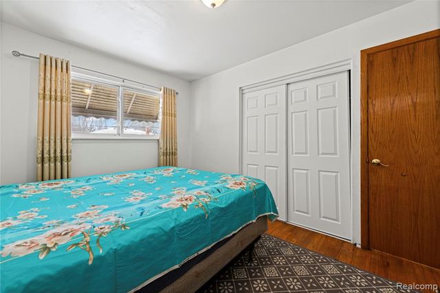 26717 Karen Avenue, Warren, MI 48091