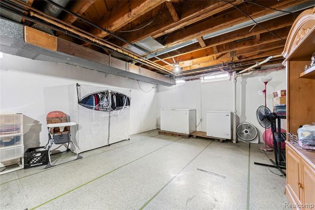 26717 Karen Avenue, Warren, MI 48091