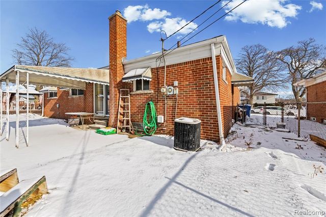 26717 Karen Avenue, Warren, MI 48091