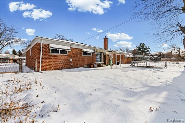 26717 Karen Avenue, Warren, MI 48091