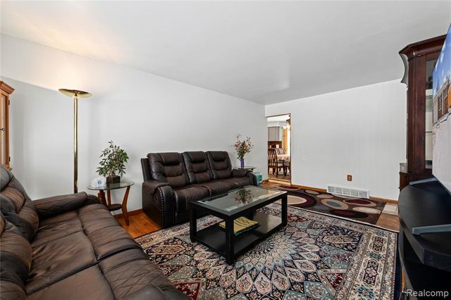 26717 Karen Avenue, Warren, MI 48091