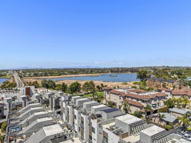2537 State, Carlsbad, CA 92008