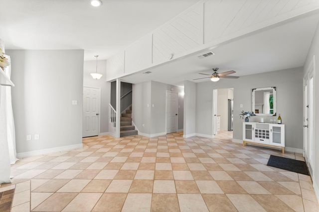71 Hideaway Drive, Friendswood, TX 77546