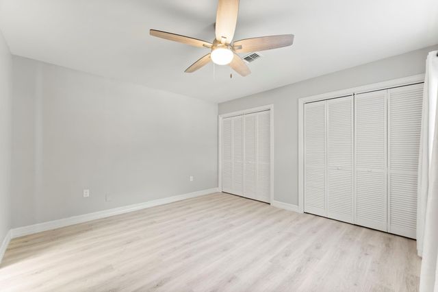 71 Hideaway Drive, Friendswood, TX 77546