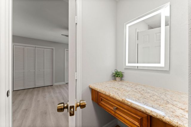 71 Hideaway Drive, Friendswood, TX 77546