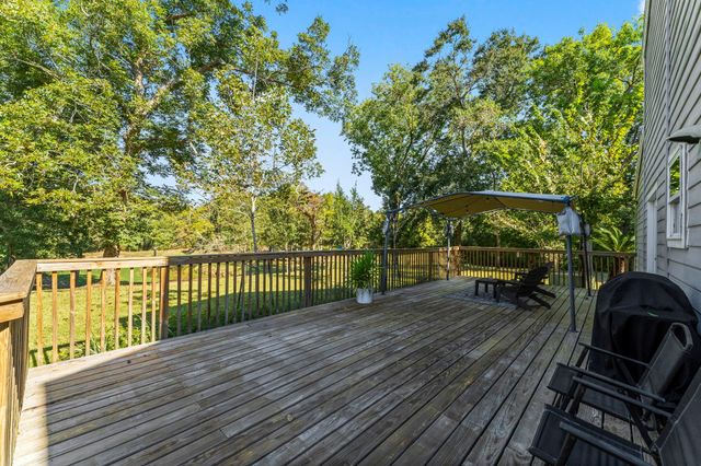 71 Hideaway Drive, Friendswood, TX 77546