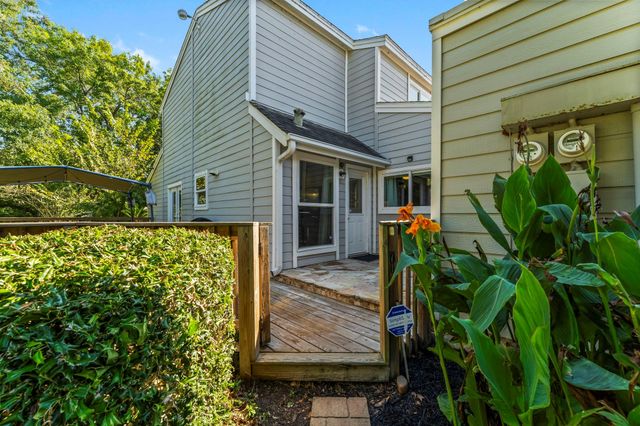 71 Hideaway Drive, Friendswood, TX 77546