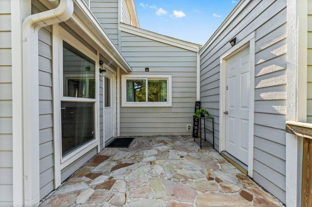 71 Hideaway Drive, Friendswood, TX 77546