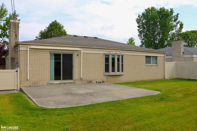 13339 Roxbury Drive, Sterling Heights, MI 48312