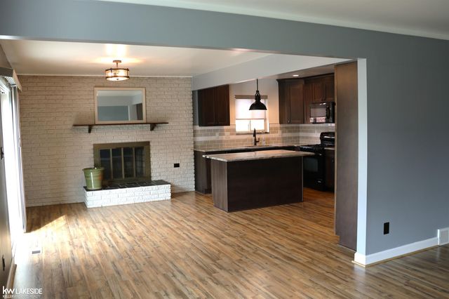 13339 Roxbury Drive, Sterling Heights, MI 48312