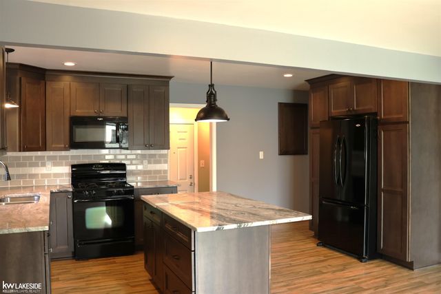 13339 Roxbury Drive, Sterling Heights, MI 48312
