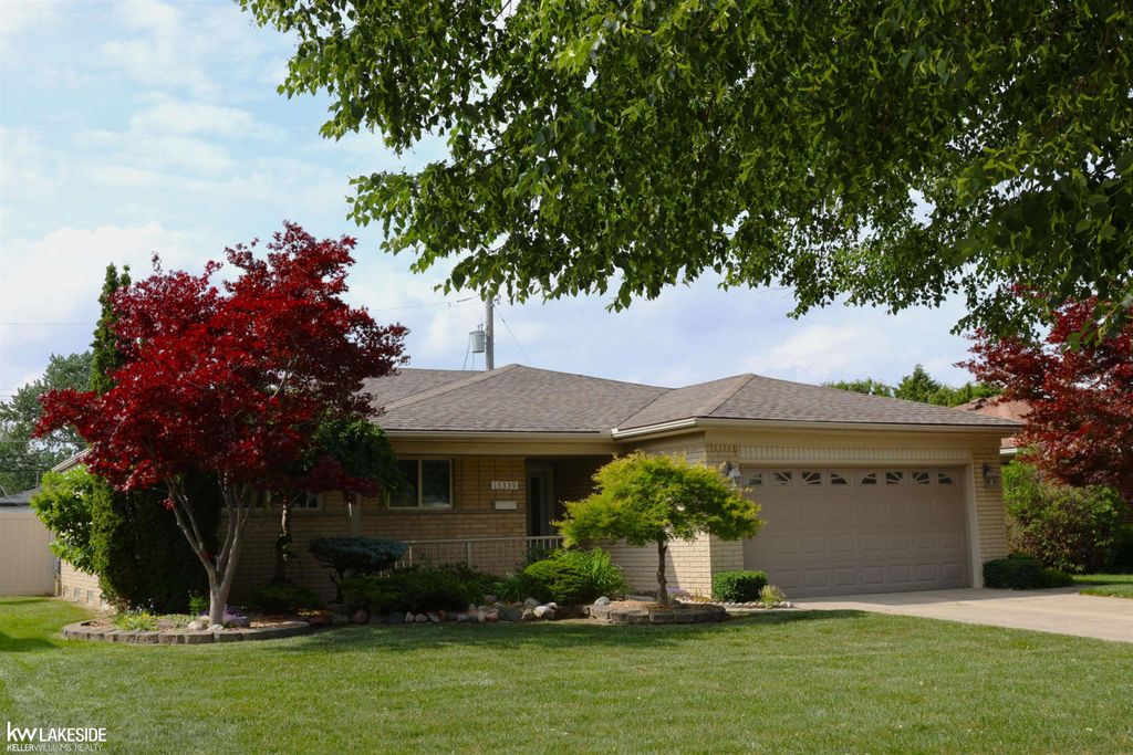 13339 Roxbury Drive, Sterling Heights, MI 48312