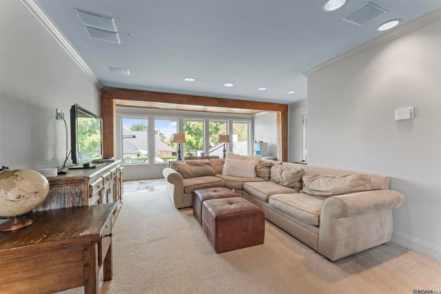 2130 Rue Bienvenue, Baton Rouge, LA 70809