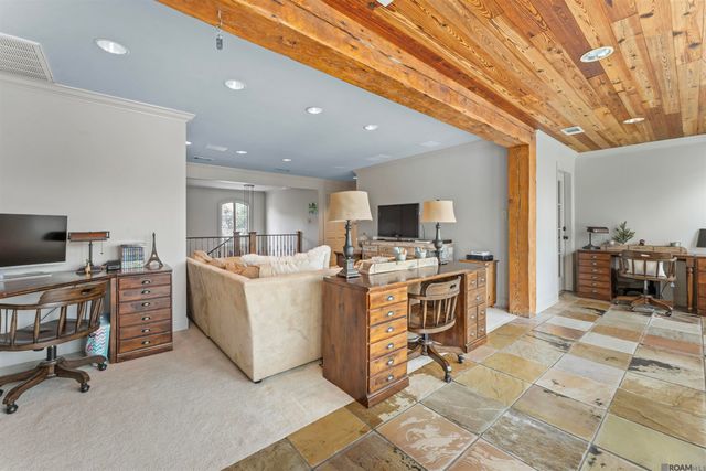 2130 Rue Bienvenue, Baton Rouge, LA 70809