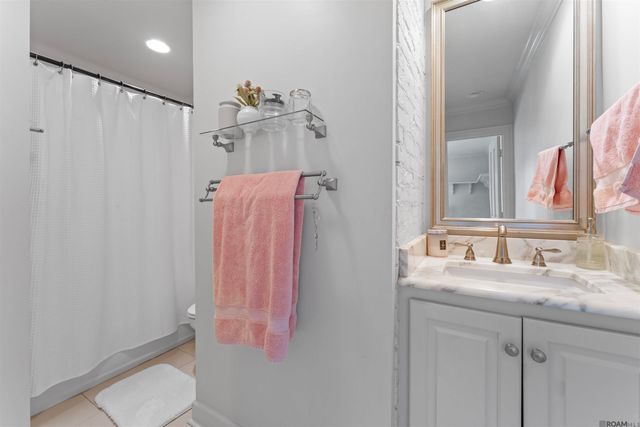 2130 Rue Bienvenue, Baton Rouge, LA 70809