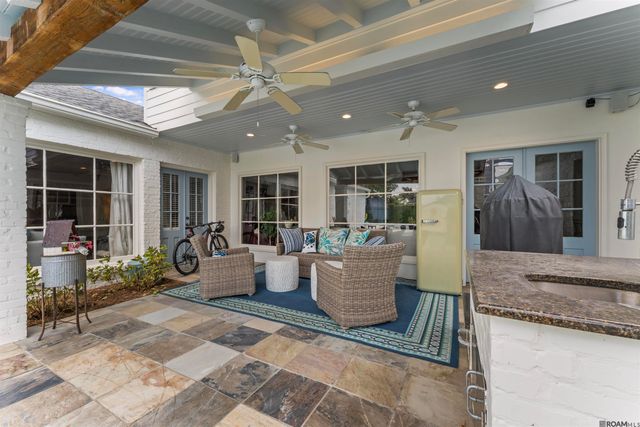 2130 Rue Bienvenue, Baton Rouge, LA 70809