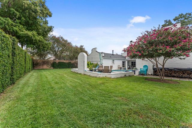 2130 Rue Bienvenue, Baton Rouge, LA 70809