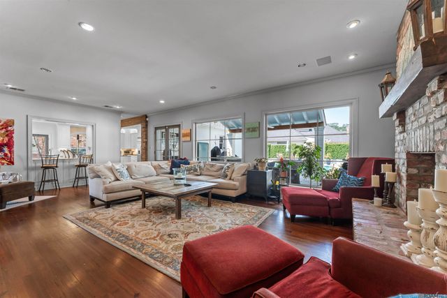 2130 Rue Bienvenue, Baton Rouge, LA 70809