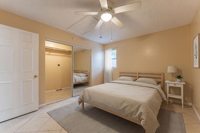 7370 Sunny Hills Terrace, Lake Worth, FL 33462