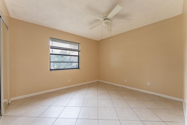 7370 Sunny Hills Terrace, Lake Worth, FL 33462