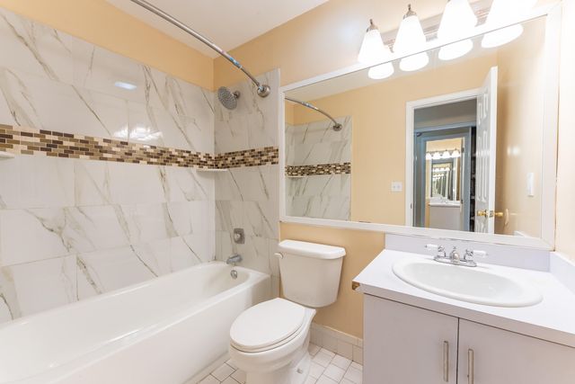 7370 Sunny Hills Terrace, Lake Worth, FL 33462