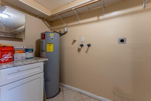 7370 Sunny Hills Terrace, Lake Worth, FL 33462