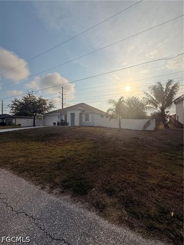 302 NW 24th AVE, Cape Coral, FL 33993