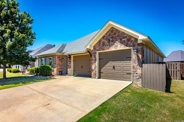 1335 Bobali Gardens, Conway, AR 72034