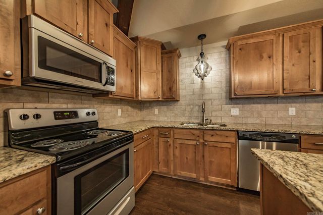 1335 Bobali Gardens, Conway, AR 72034