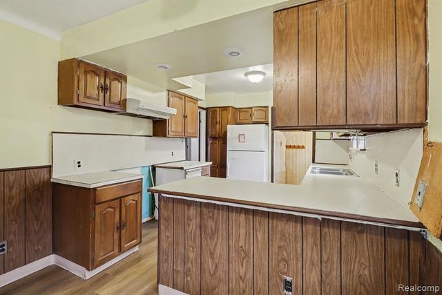 8594 Cloverlawn Street, Detroit, MI 48204