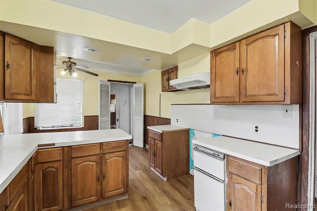 8594 Cloverlawn Street, Detroit, MI 48204