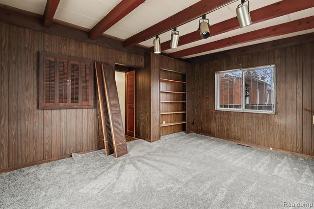 8594 Cloverlawn Street, Detroit, MI 48204